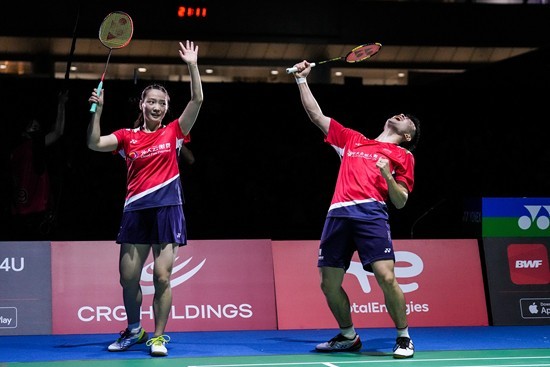 首以盼着利 首以盼着利