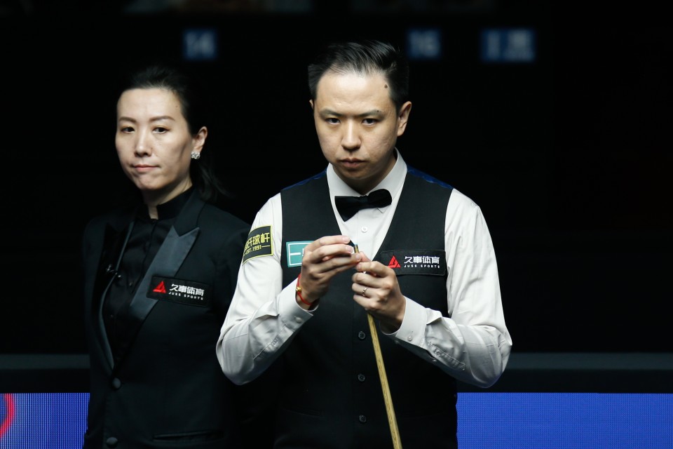 不仅关注球 不仅关注球