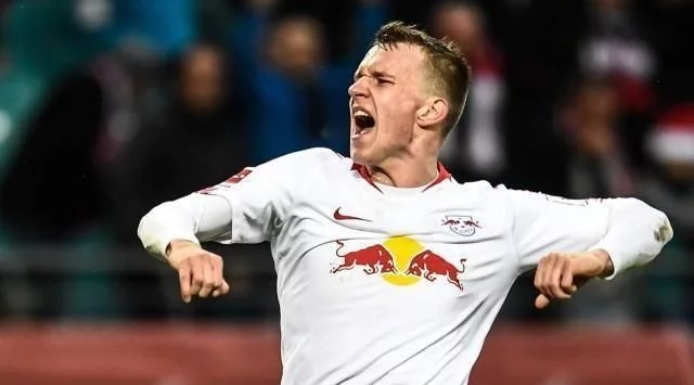 他在同一打 他在同一打